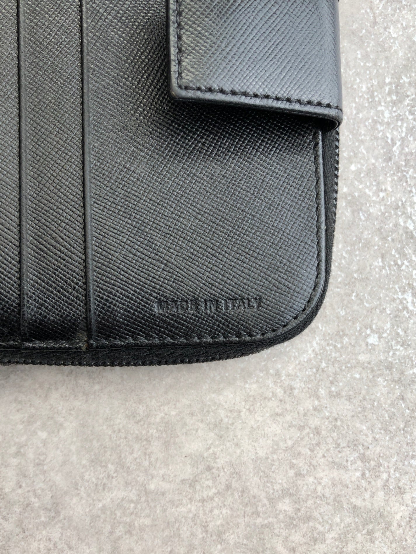 PRADA Triangle Logo Folded Wallet Black Vintage pjch8z