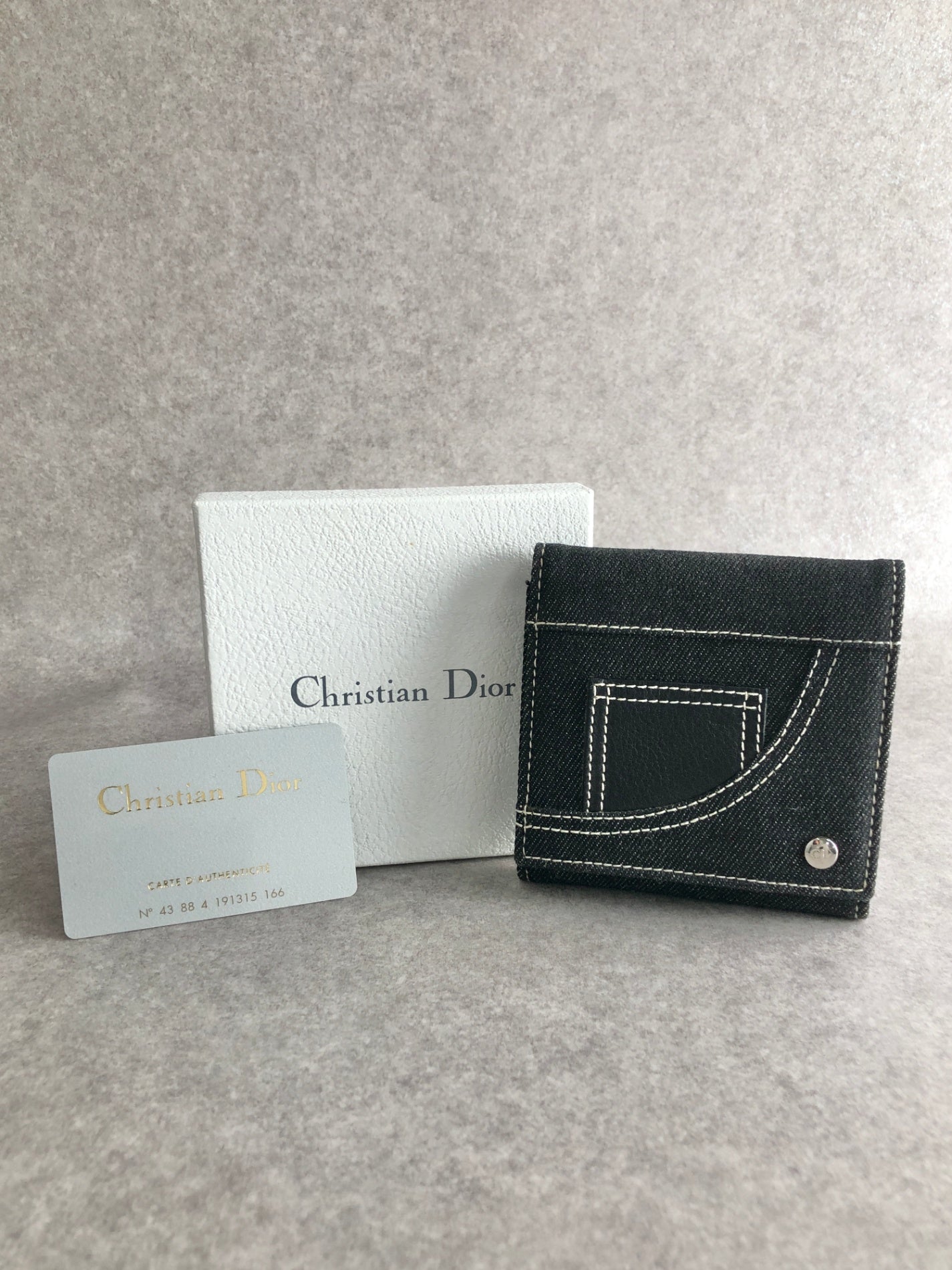Christian Dior CD Logo Trifold Wallet Black Vintage 3wudpt