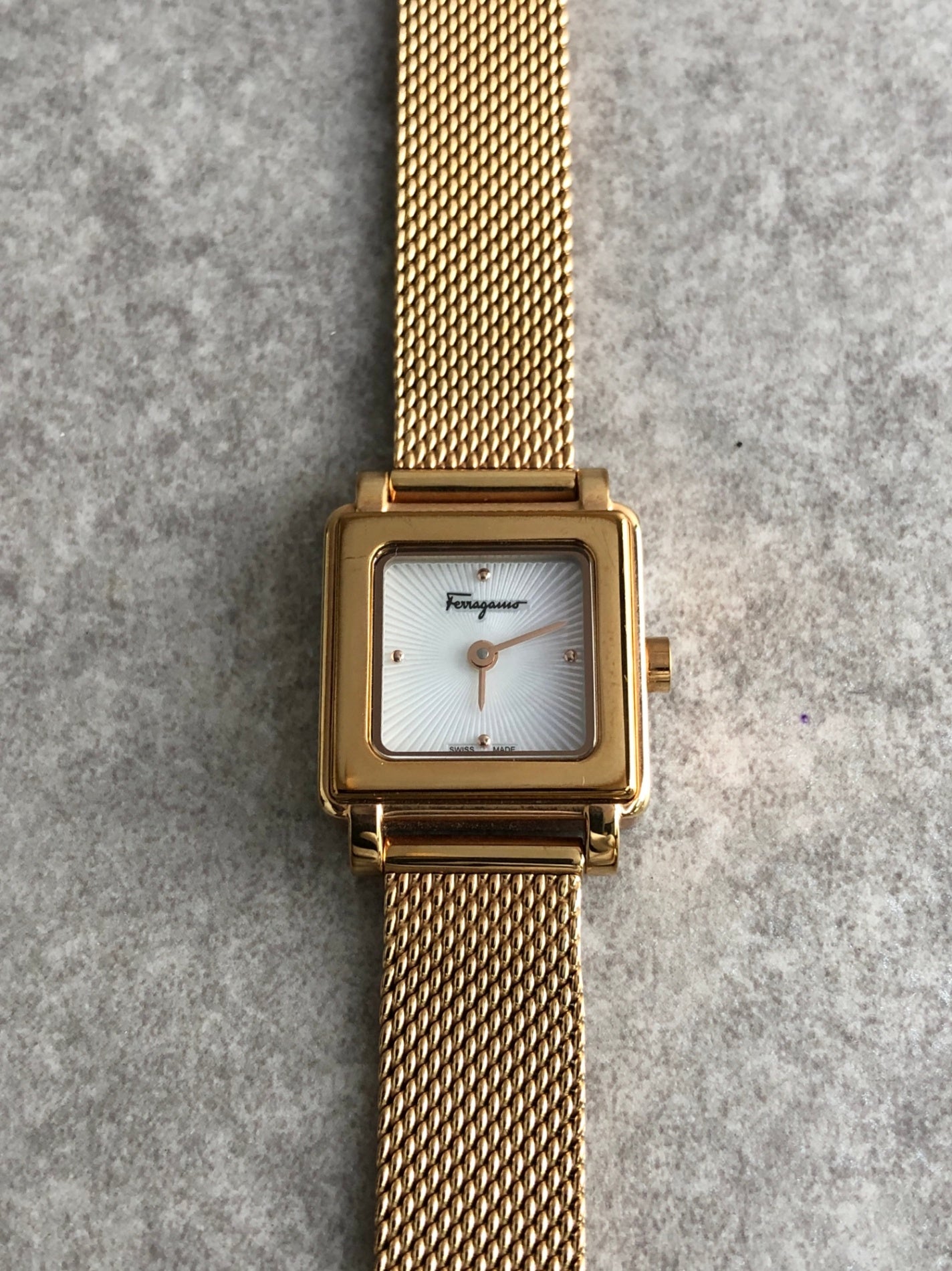 Salvatore Ferragamo Logo Quartz Watch Gold SFBY00219 Vintage bvgk3y