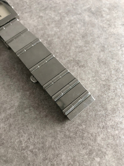GUCCI Logo Quartz Watch Silver 600J Vintage fubfba