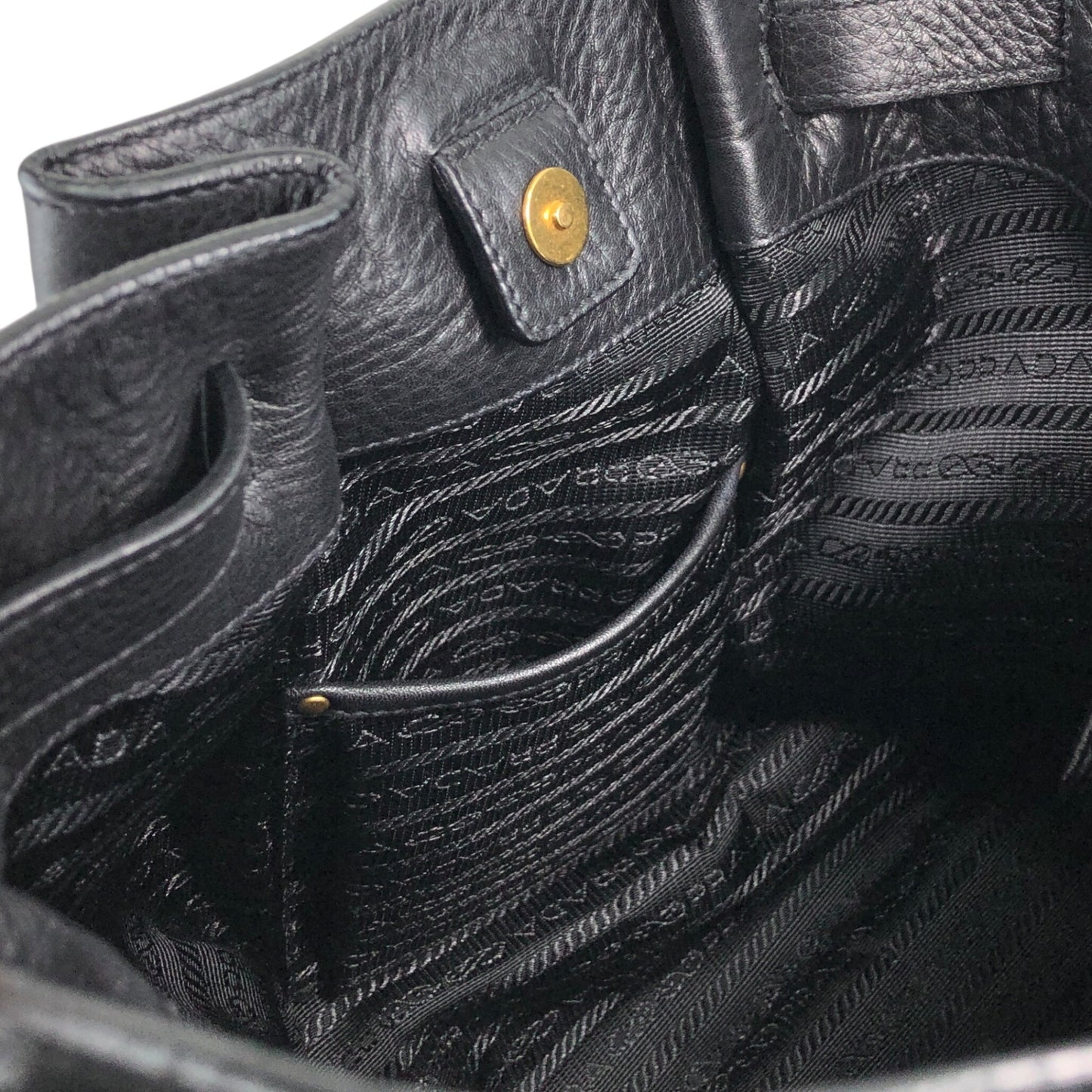 PRADA Logo Front Buckle Shoulder bag Black Vintage rv2srn