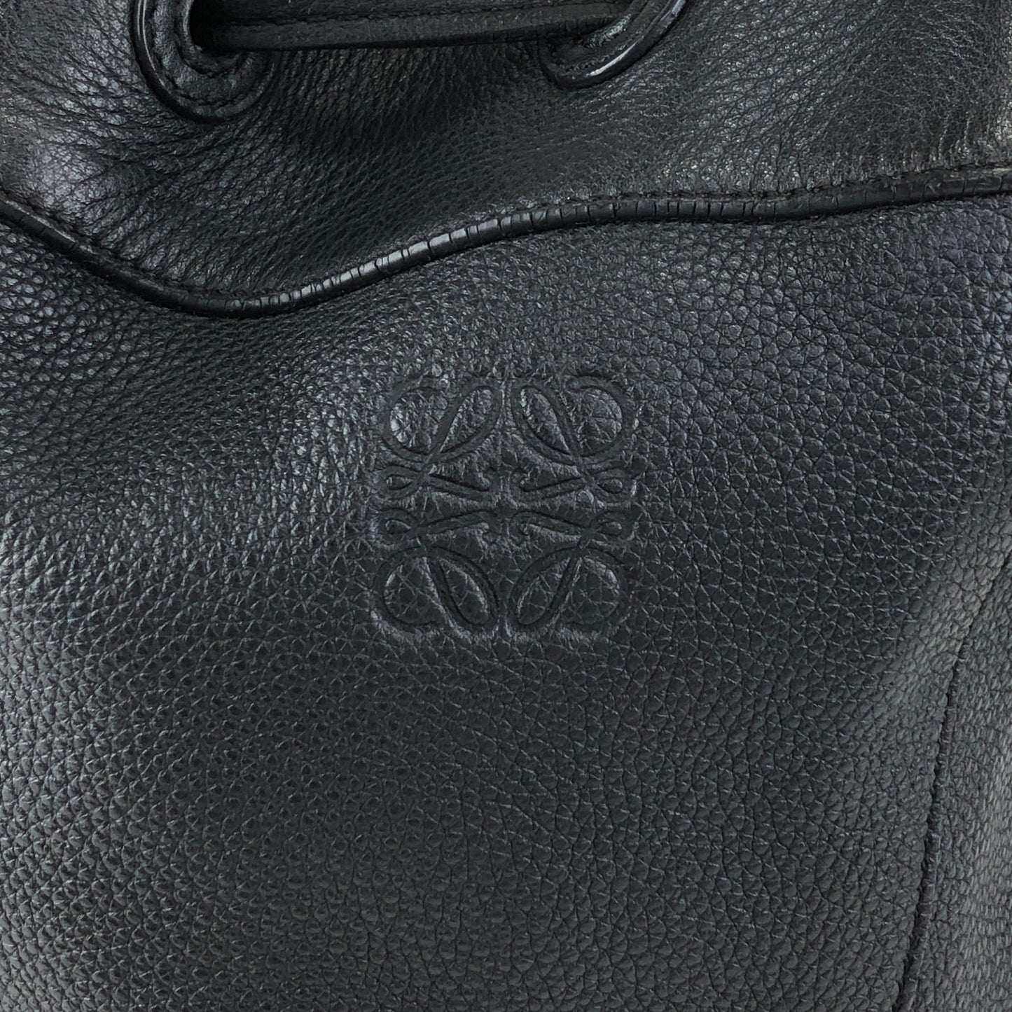 LOEWE Anagram Drawstring Shoulder bag Black Vintage kwnn6u