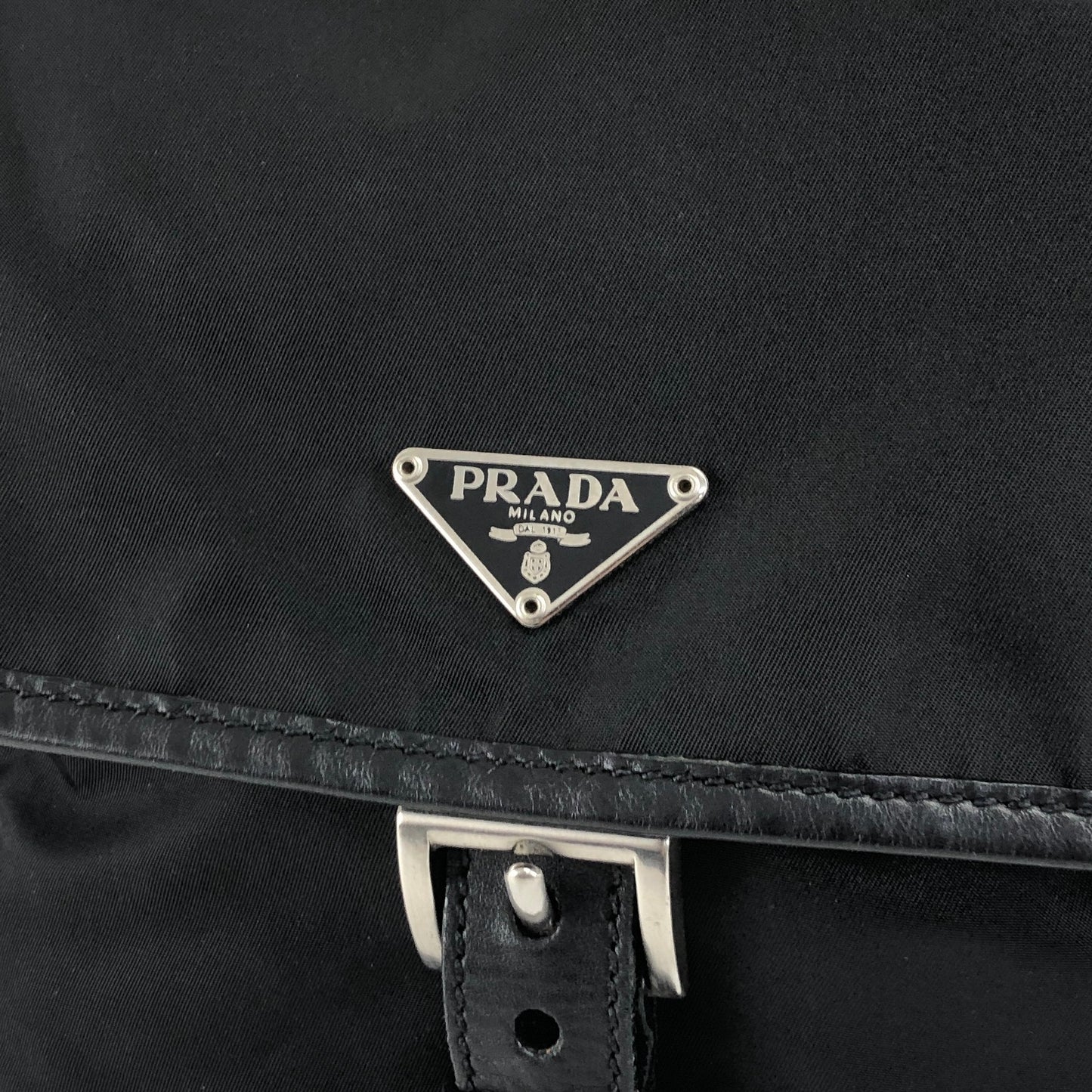 PRADA Tessuto Triangle Logo Front Buckle Shoulder bag Black Vintage kyt5ds
