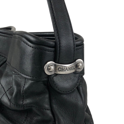 CHANEL Matelasse Logo Shoulder bag Black Vintage mwt523