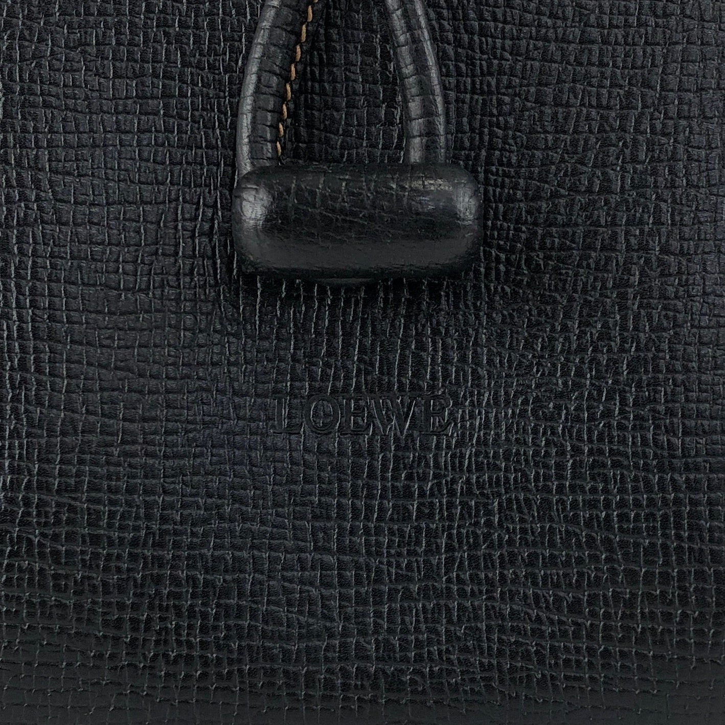LOEWE Logo Turn Lock Shoulder bag Black Vintage 4uy7z7