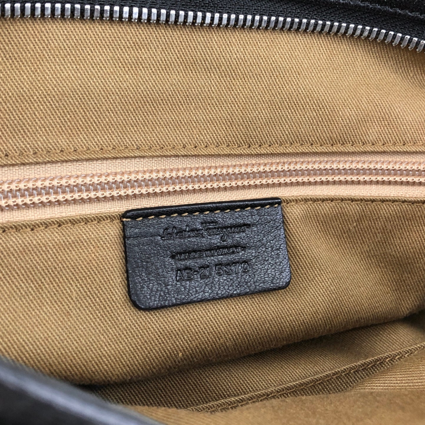 Salvatore Ferragamo Gancini Handbag Black Vintage 5aexwa