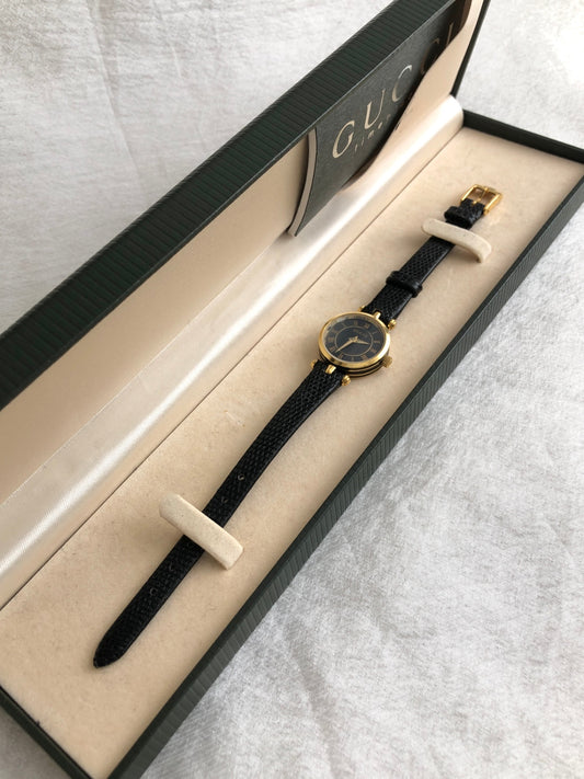 GUCCI Watch Black×Gold Vintage xahdk4