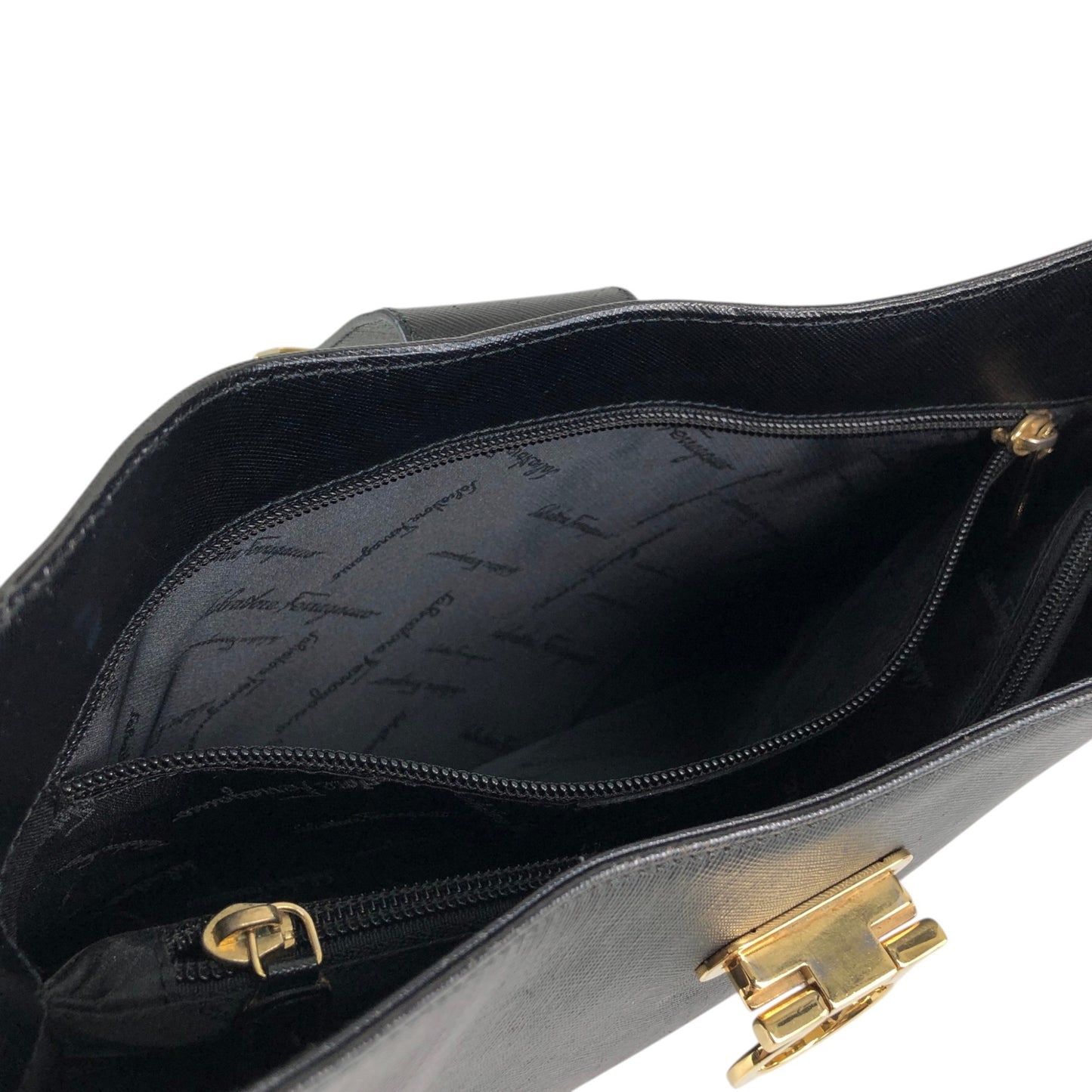 Salvatore Ferragamo Gancini Shoulder bag Black Vintage 3v3rtg