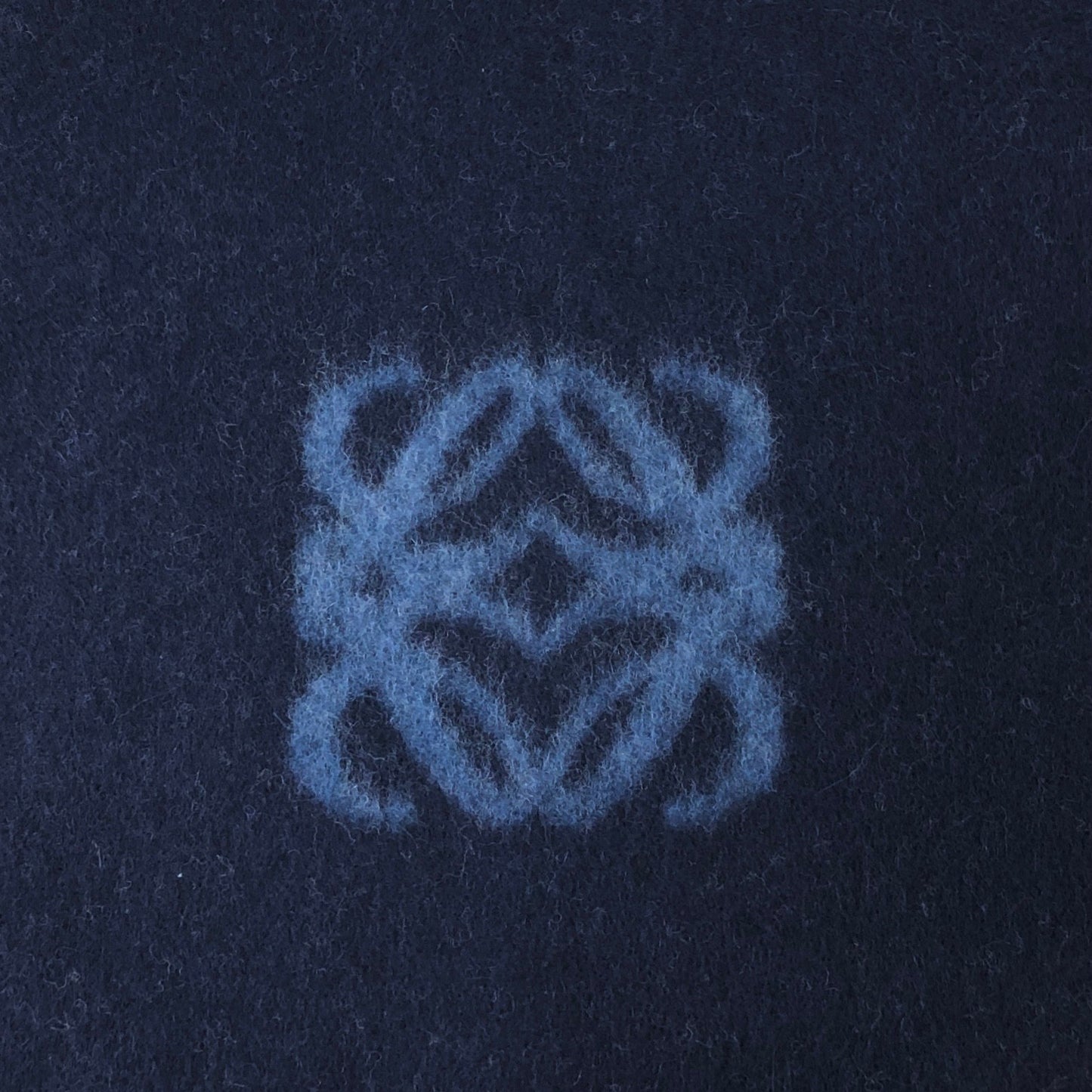LOEWE Anagram Scarf Navy Vintage 5yjnmz