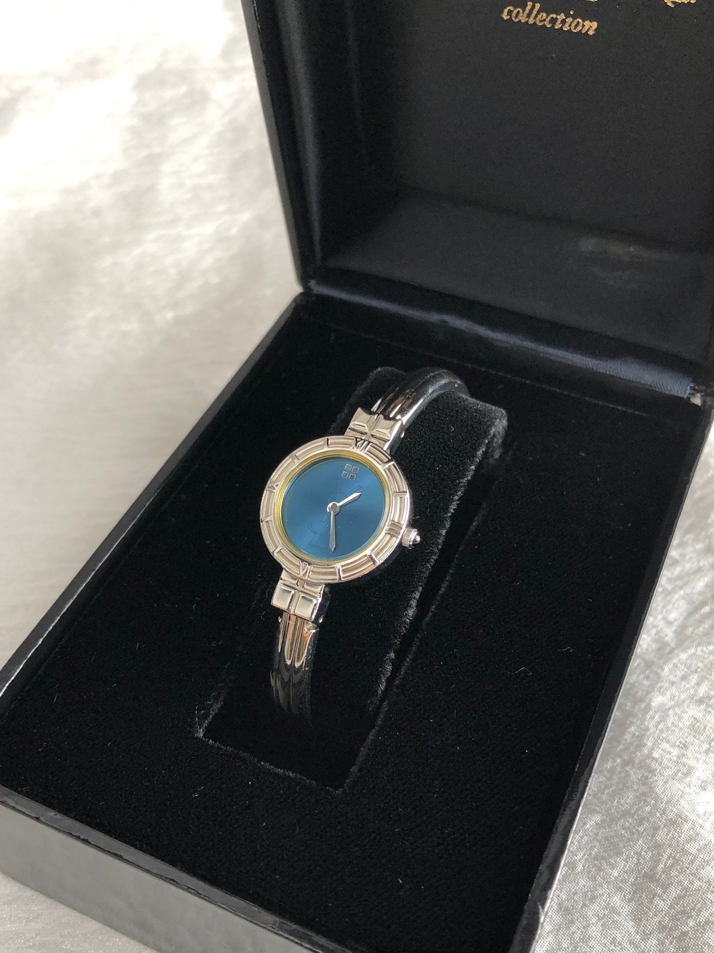 Yves Saint Laurent YSL Logo Quartz Watch Silver×Blue 5920-H15432 Vintage b3tud4
