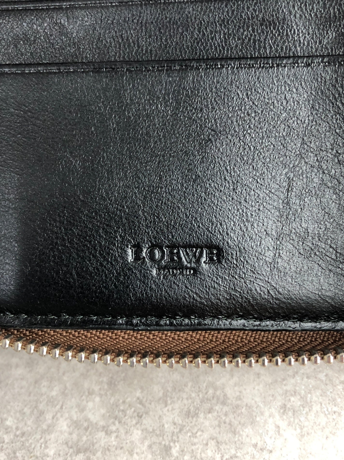 LOEWE Logo Embossed Folded Wallet Brown Vintage 8jjfbt