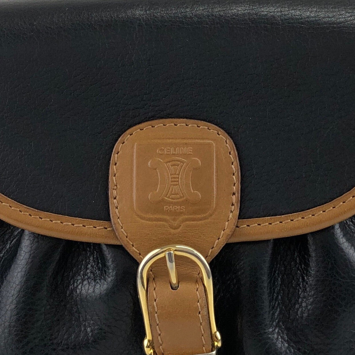 CELINE Blason 前扣肩背包 黑色復古 m2bms5