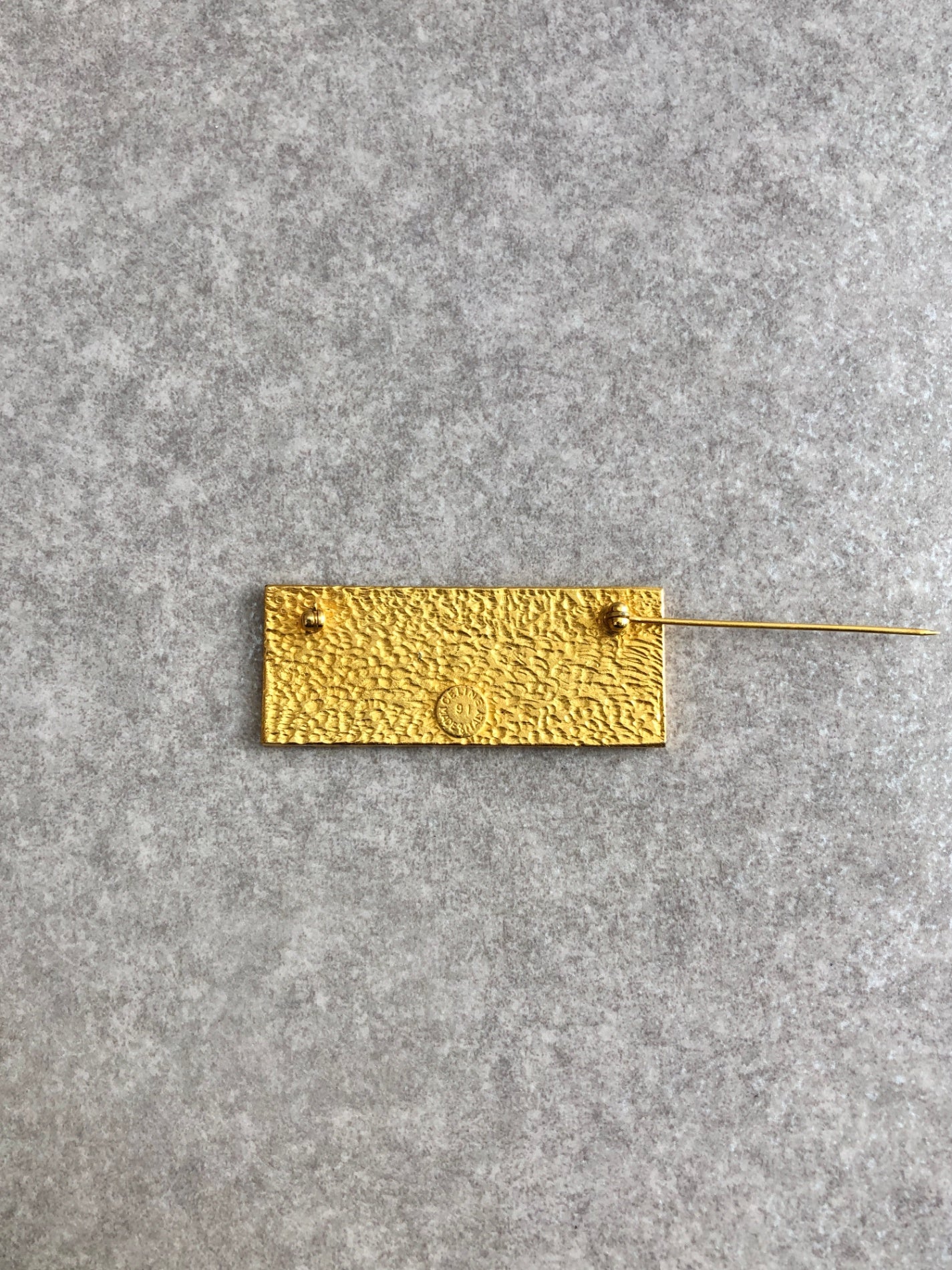 CELINE Arc de Triomphe Brooch Gold Vintage uegk83