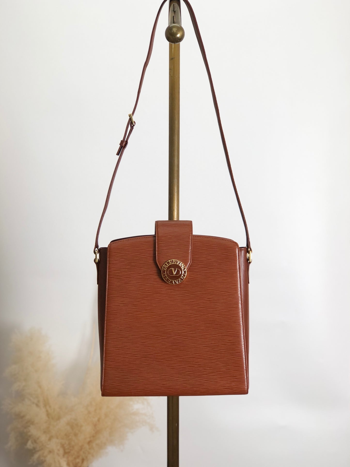 VALENTINO GARAVANI Logo Shoulder bag Brown Vintage 3vzxyh