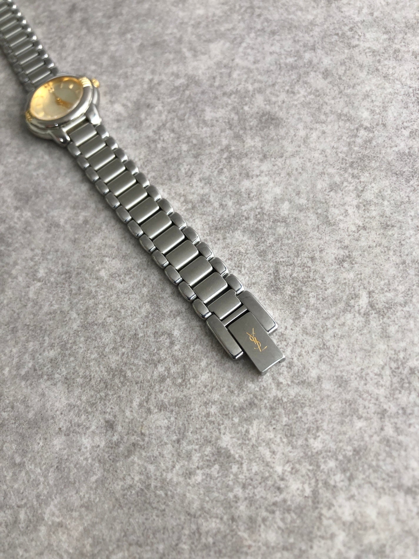 Yves Saint Laurent YSL Logo Quartz Watch Silver 5930-F91474 TA Vintage 2xuc88