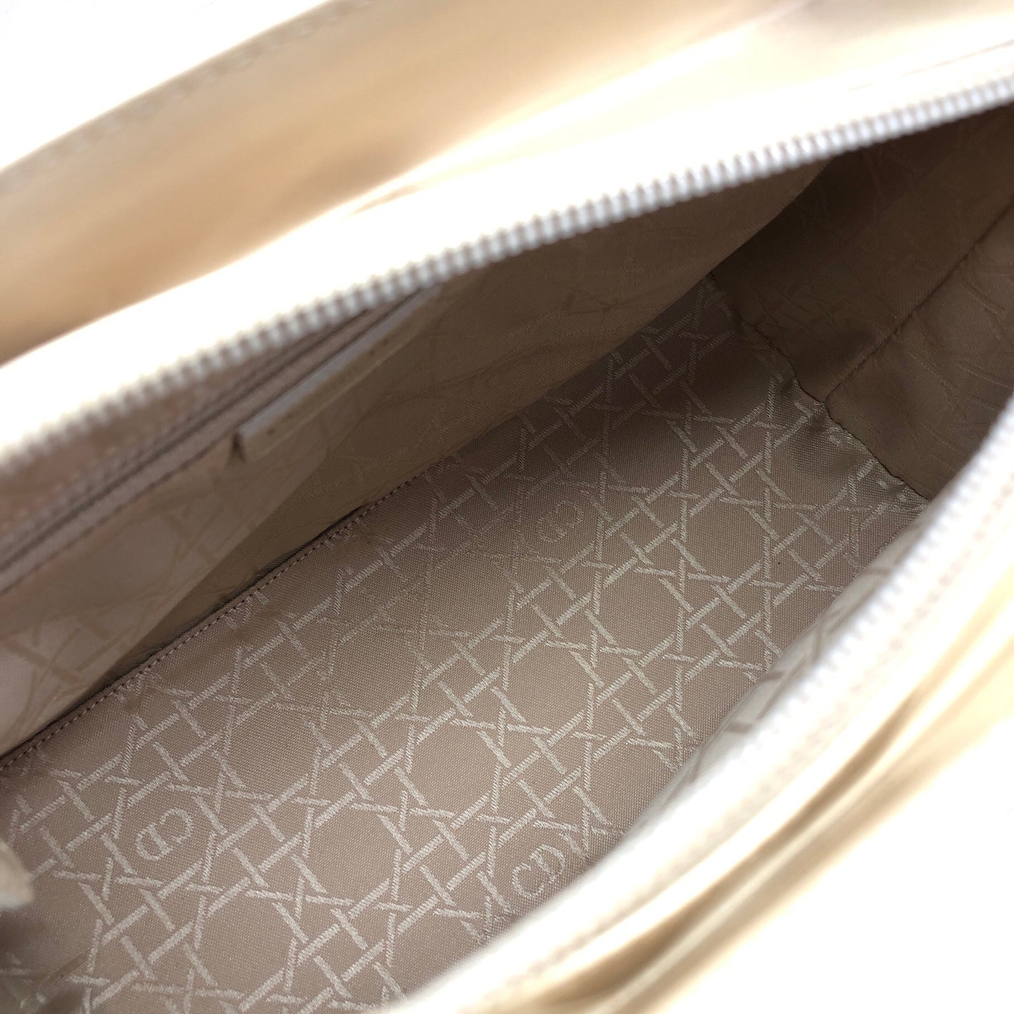 Christian Dior Lady Dior Logo Embossed Handbag Beige Vintage rnt3g4