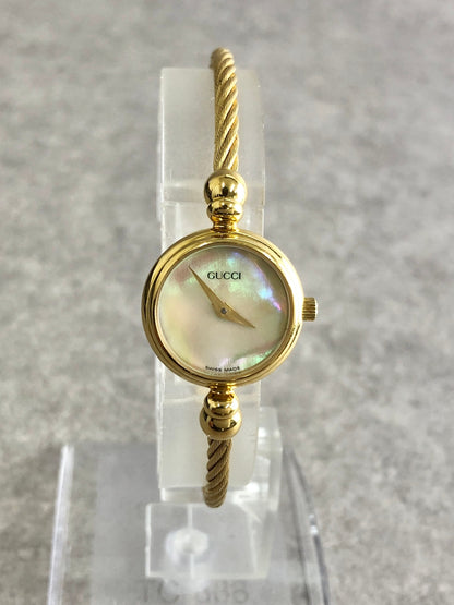 GUCCI Logo Bangle Watch Gold Vintage ngrkgb