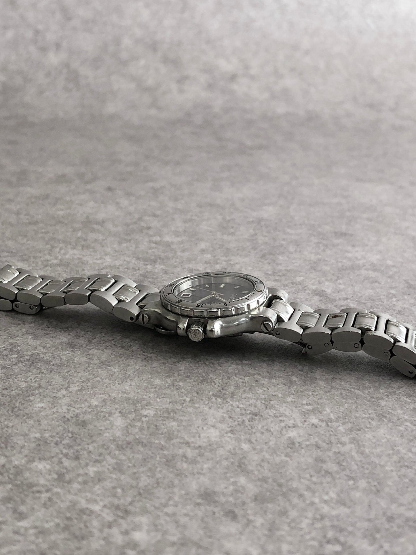 GUCCI Logo Quartz Watch Silver 9700L Vintage gxdvy8