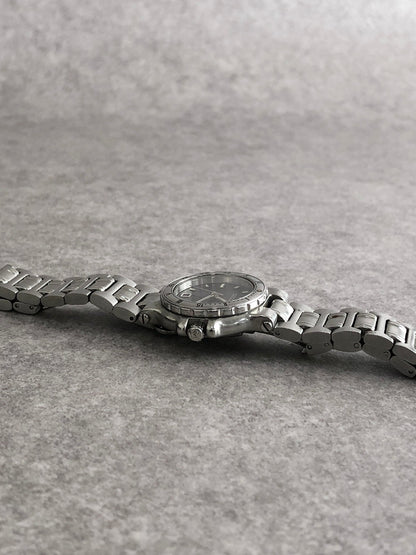 GUCCI Logo Quartz Watch Silver 9700L Vintage gxdvy8