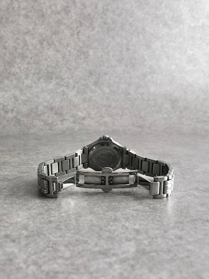 GUCCI Logo Quartz Watch Silver 9040L Vintage mgafij