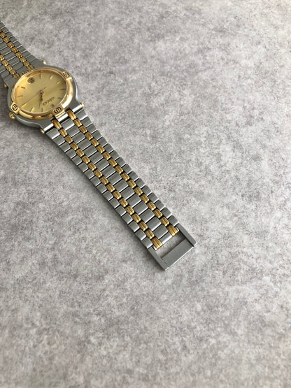 GUCCI Logo Quartz Watch Silver×Gold 9000M Vintage cevwsn