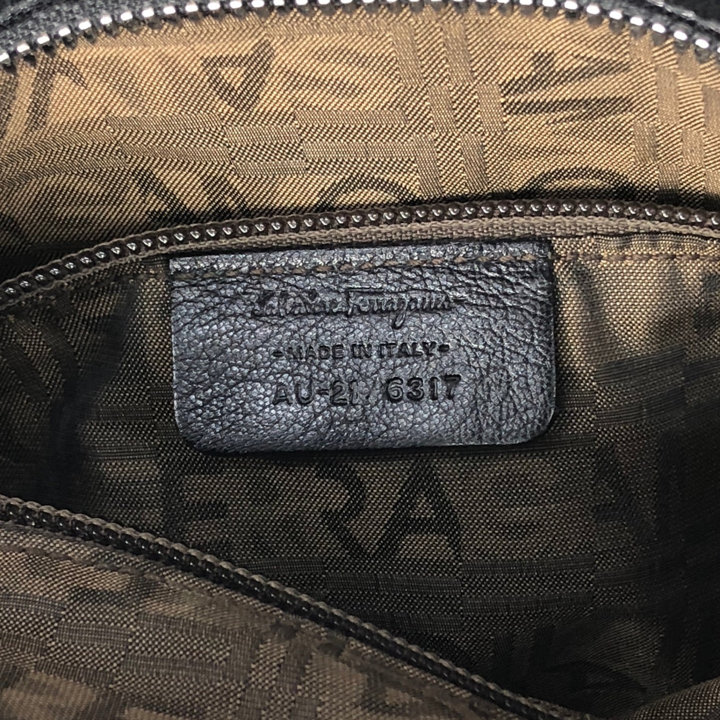 Salvatore Ferragamo Gancini Handbag Black Vintage mfbzax