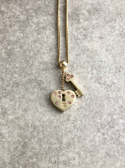 CHANEL heart Rhinestone Necklace Gold Vintage kwp2wp