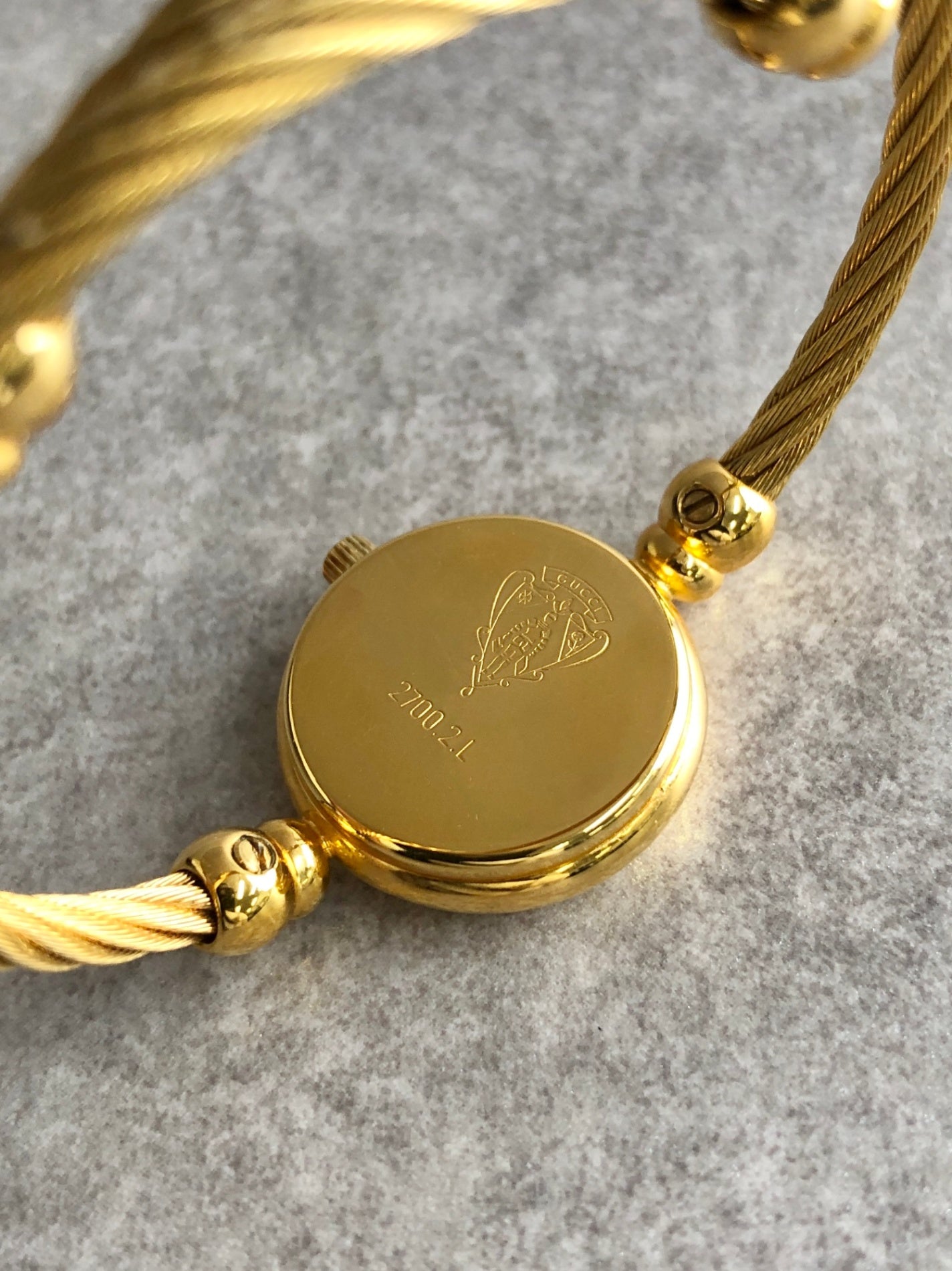 GUCCI Logo Bangle Quartz Watch Gold Vintage bzmjuk