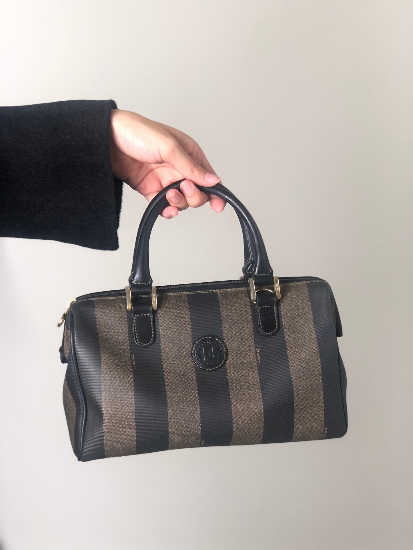 FENDI Pecan Two-way Small Boston bag Shoulder bag Black Vintage ujwz5t