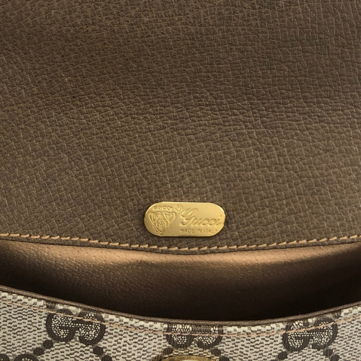 GUCCI Logo Round Shoulder bag Beige Vintage ku752d