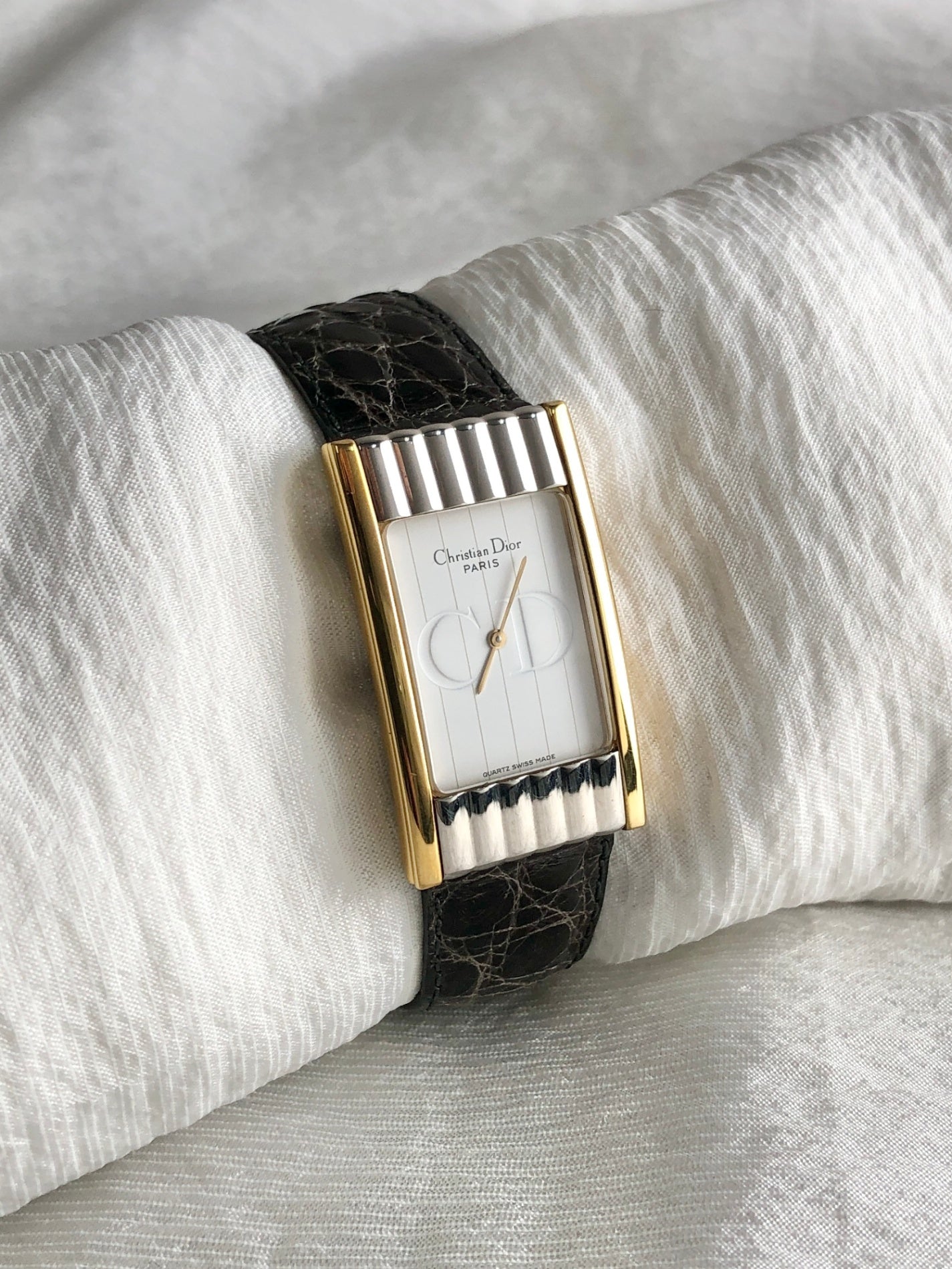 Christian Dior CD Logo Watch Gold Vintage a2gt8i