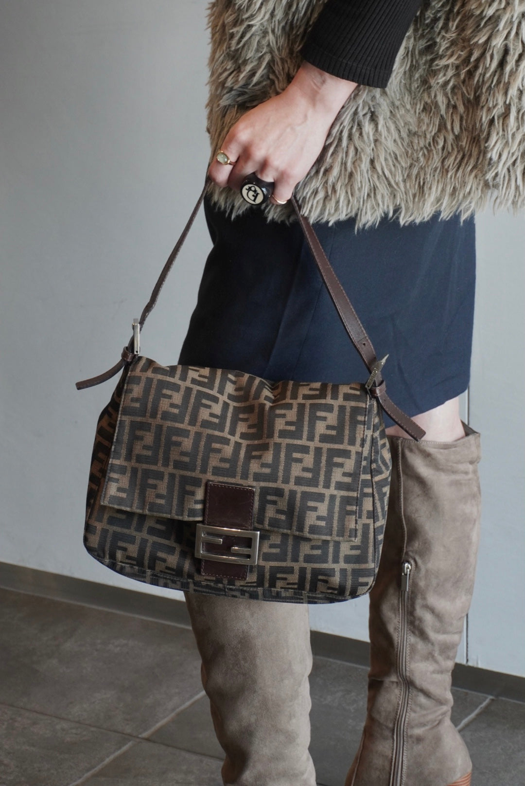 FENDI Zucca Mamma Baguette Shoulder bag Brown Vintage mrnknx