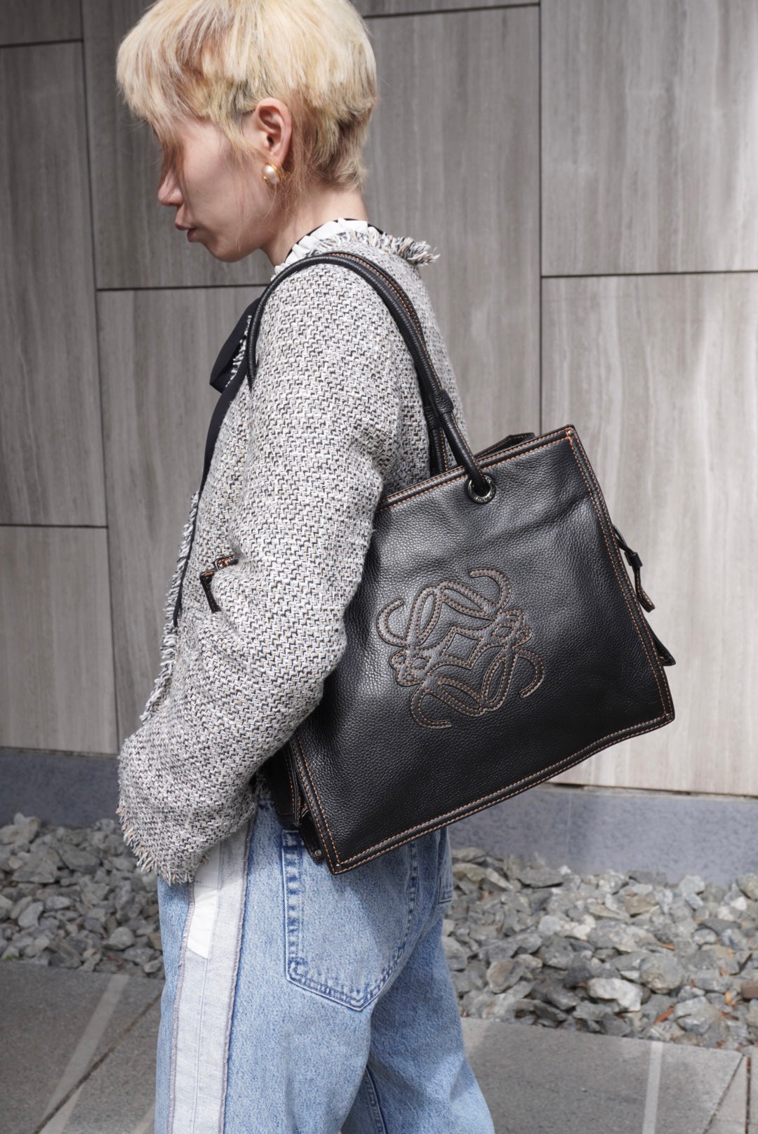 LOEWE Anagram Side Pocket Handbag Black Vintage ivzdgh