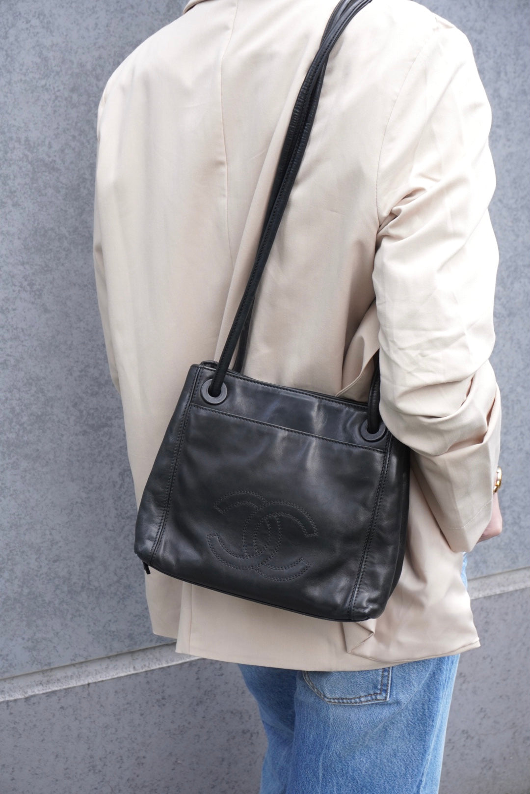 CHANEL Coco Mark Tassel Shoulder bag Black Vintage 5swwjx