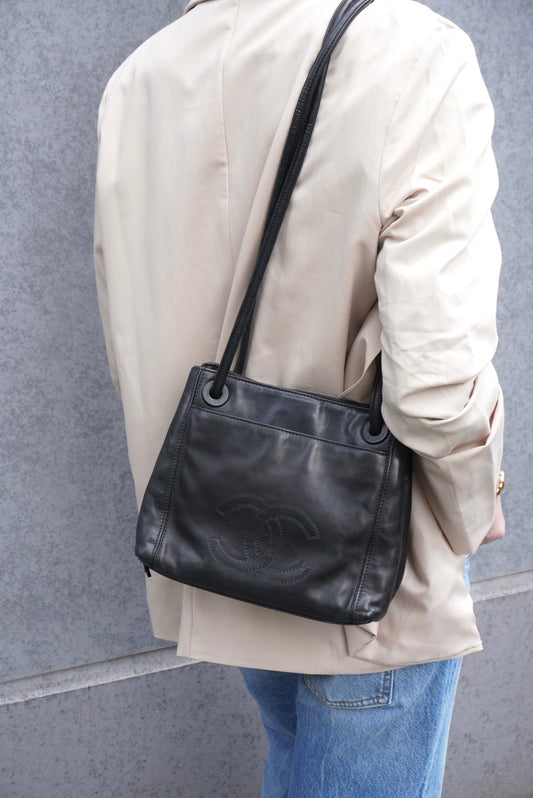 CHANEL Coco Mark Tassel Shoulder bag Black Vintage 5swwjx