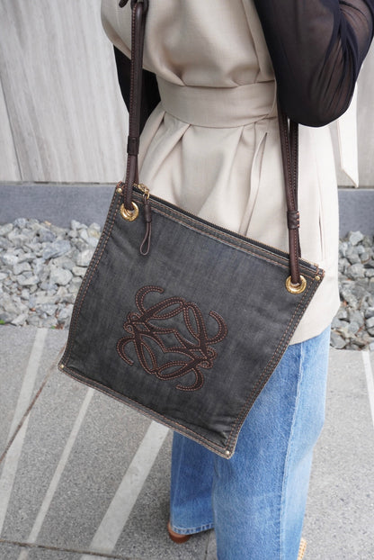 LOEWE Anagram Shoulder bag Indigo Vintage n8xae3