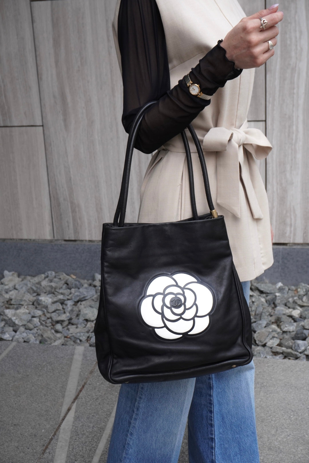 CHANEL Logo Totebag Black Vintage 3raaj5