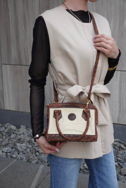 FENDI Logo Two-way Handbag Shoulder bag Beige Vintage apxrfn