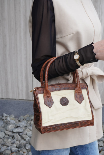 FENDI Logo Two-way Handbag Shoulder bag Beige Vintage apxrfn