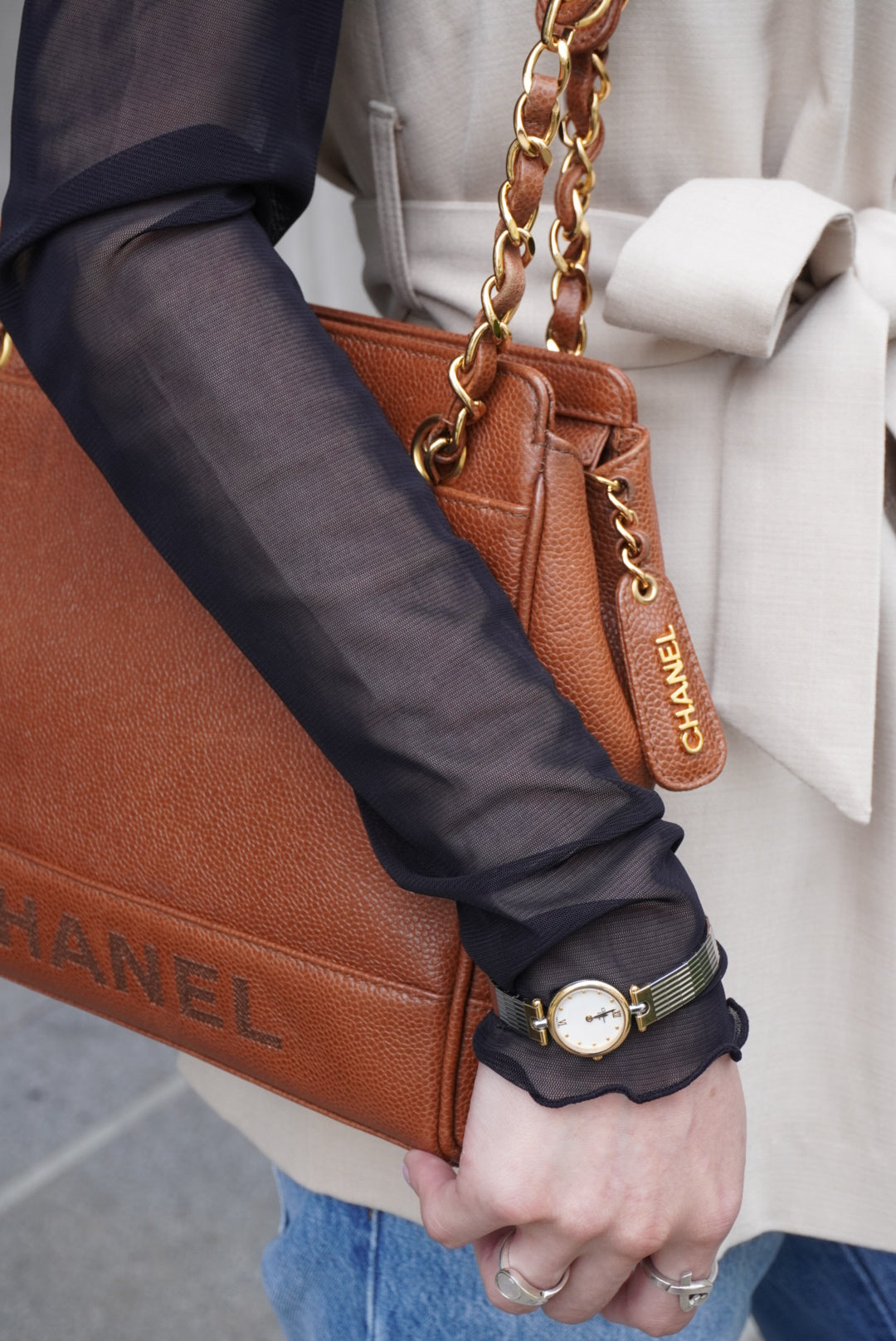 CHANEL Logo Shoulder bag Brown Vintage xufczz