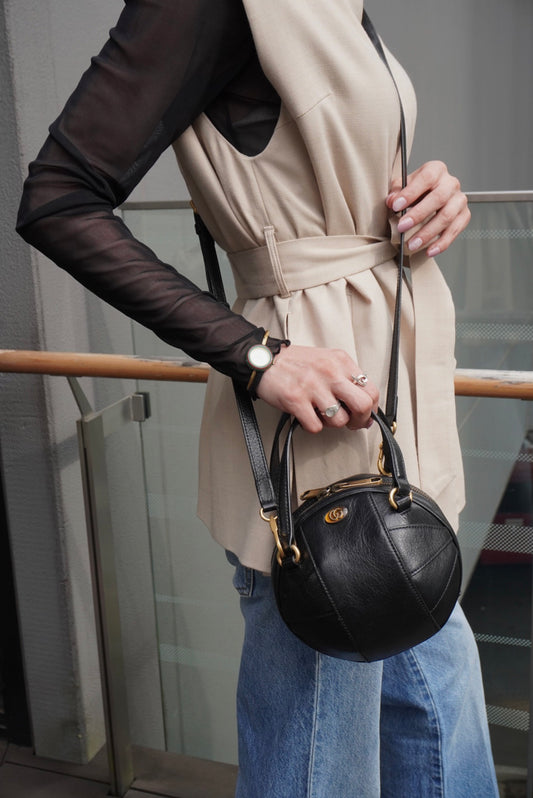 GUCCI GG Logo Shoulder bag Black Vintage ym72ux