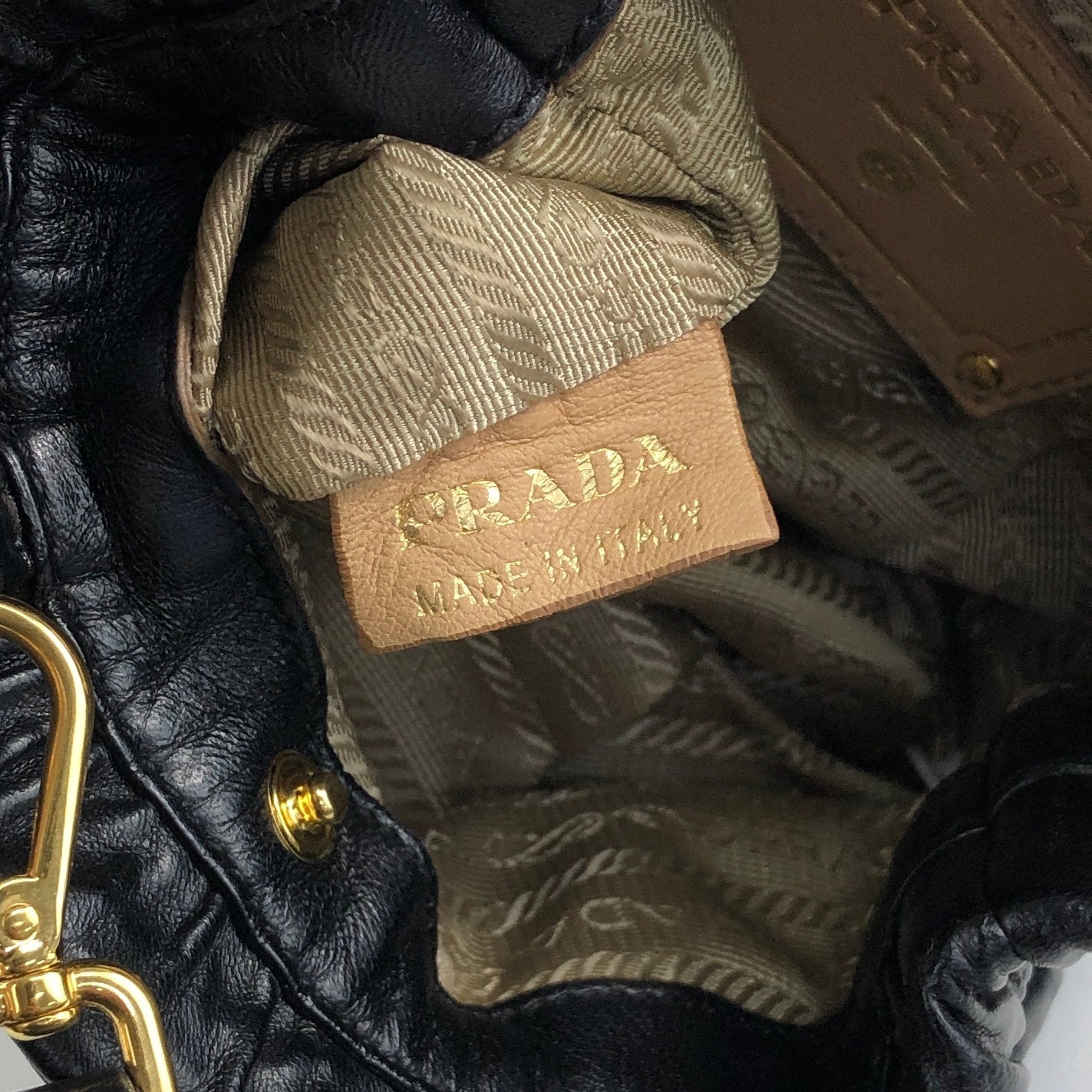 PRADA Logo Drawstring Shoulder bag Black Vintage 4zjm5c