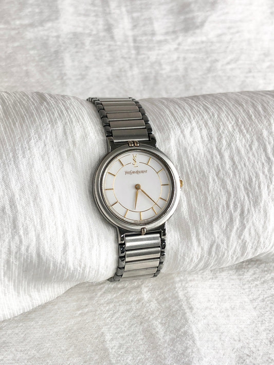 Yves Saint Laurent YSL Logo Watch Silver 4620-E62275 YO Vintage bufvtw