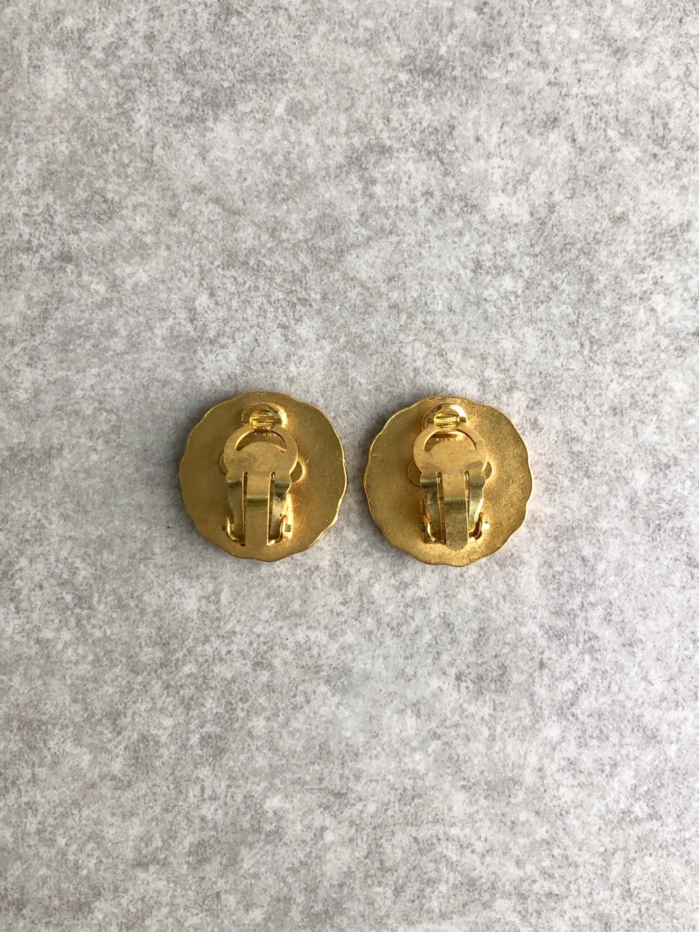 CHANEL Coco Mark   Earrings Gold Vintage   z3j67k