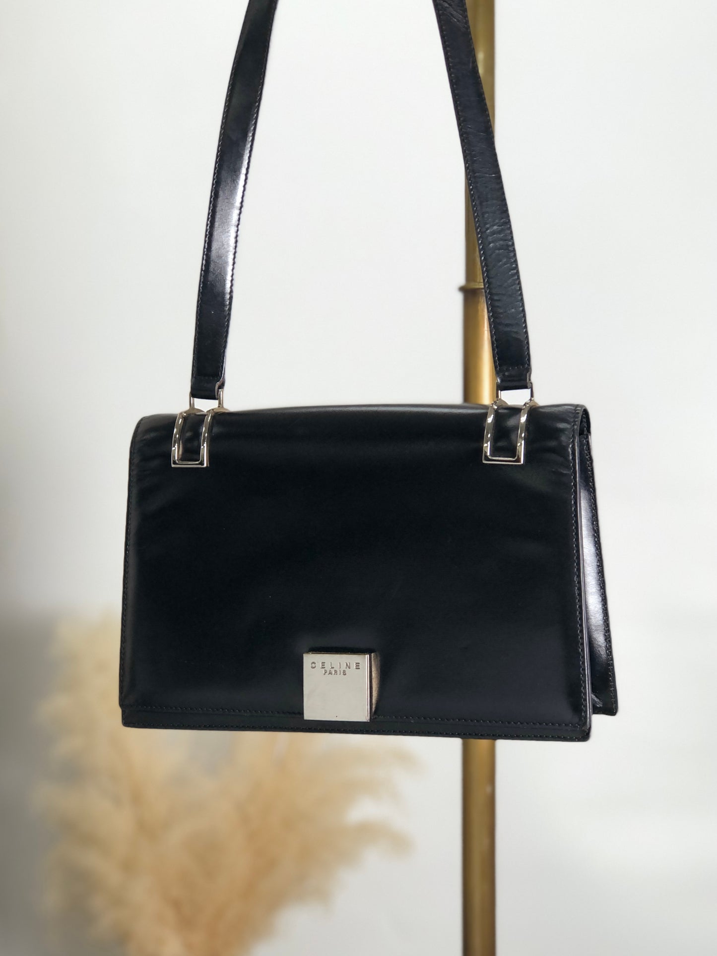 CELINE Logo Flap Shoulder bag Black Vintage 2vd8k7