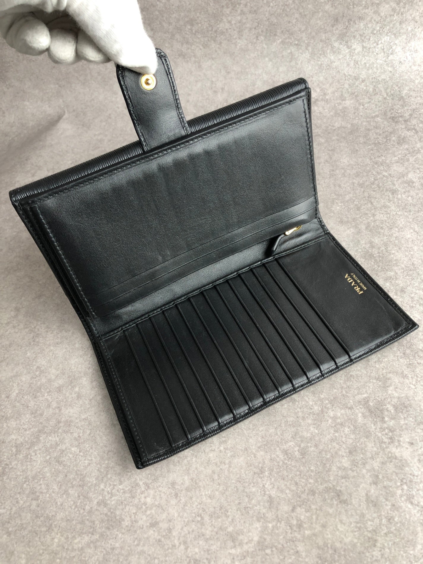 PRADA Logo Long Wallet Black Vintage yvkvsz