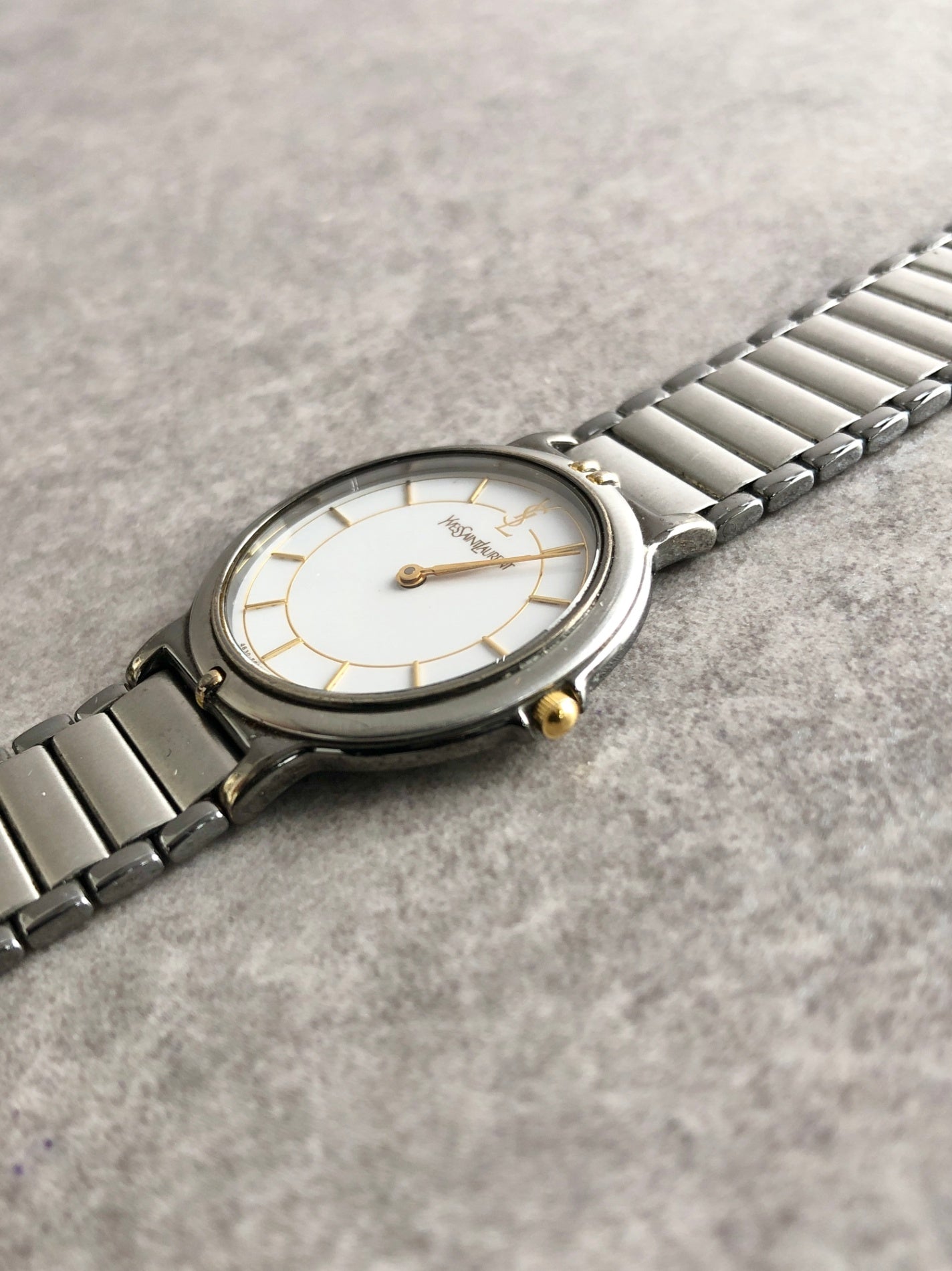 Yves Saint Laurent YSL Logo Quartz Watch Silver 4620-E62275