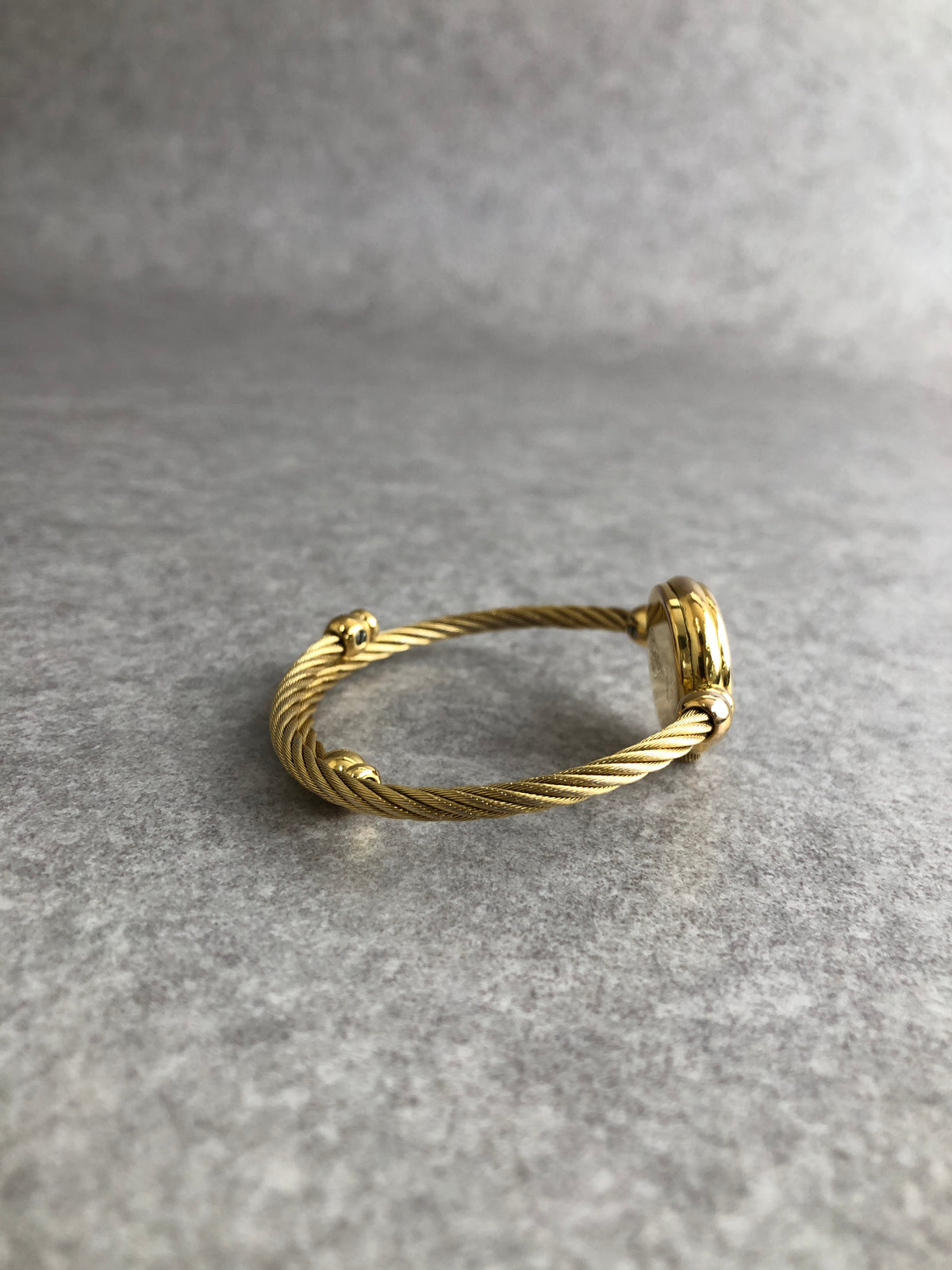 GUCCI Logo Bangle Quartz Watch Gold×Black 2700.2.L Vintage bykvde