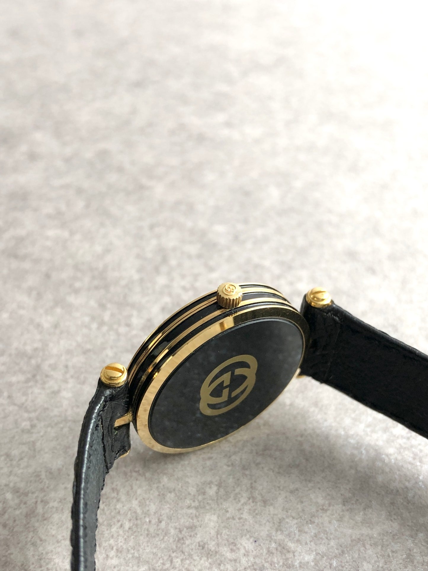 GUCCI Quartz Watch Black Vintage gipjhw