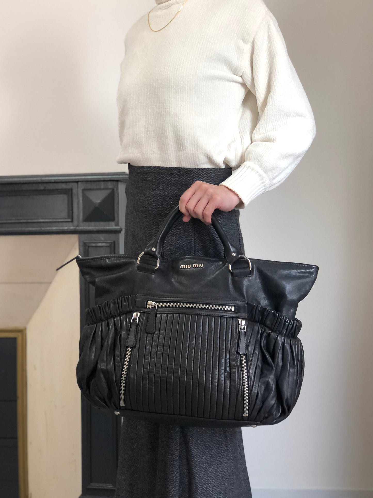 miumiu Front Zipper Handbag Totebag Black Vintage fx4ann